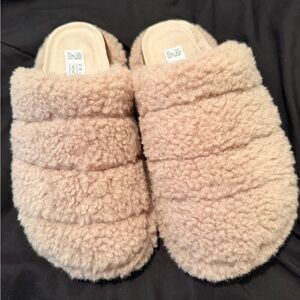 Primark Tan Fuzzy Slippers